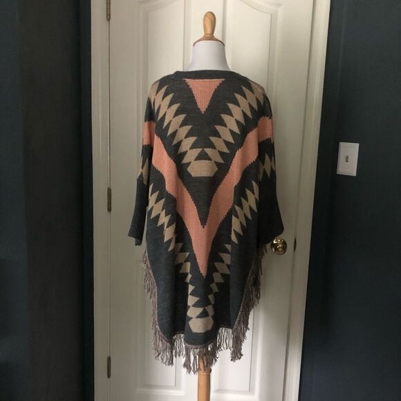Tribal Print Say What? Poncho sweater - Picture 2 of 5